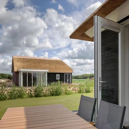 Villa De Luxe With Dishwasher Surrounded By