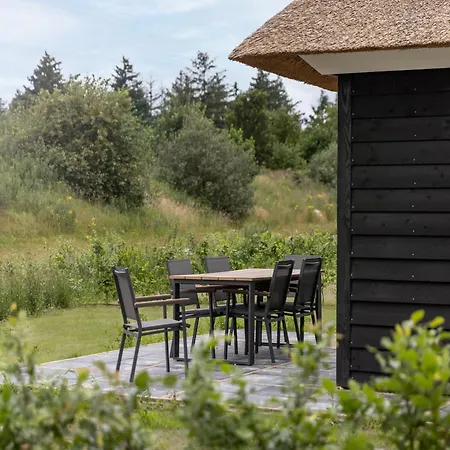 Villa De Luxe With Dishwasher Surrounded By